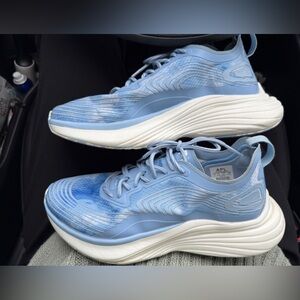 rare APL ATHLETIC PROPULSION LABS
Streamline Running Shoe In Sky Blue / Tie Dye